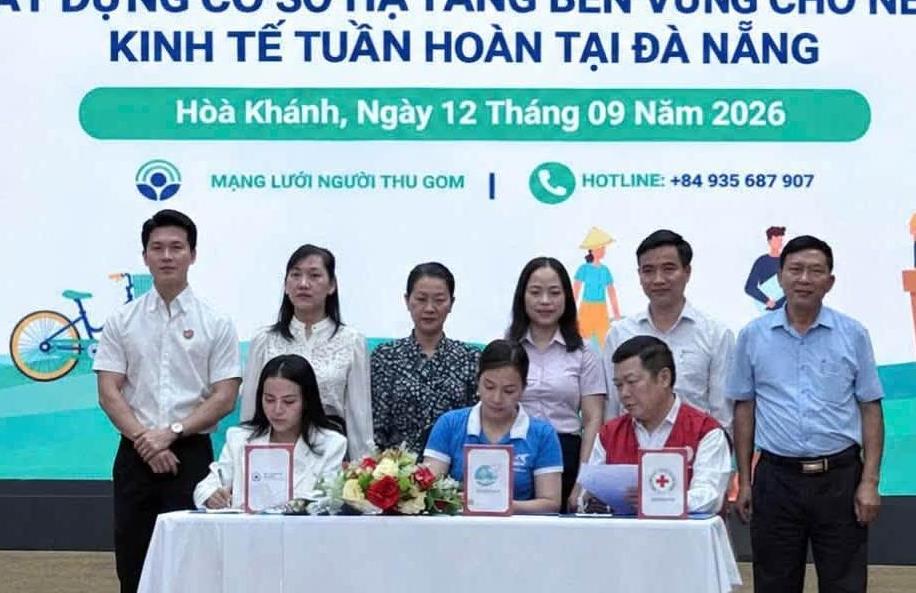 Khởi động chương trình thúc đẩy mạng lưới người thu gom rác thải