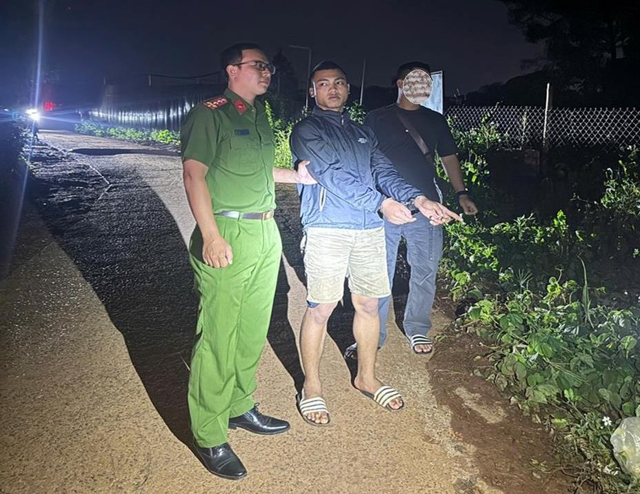 Khởi tố yêu râu xanh