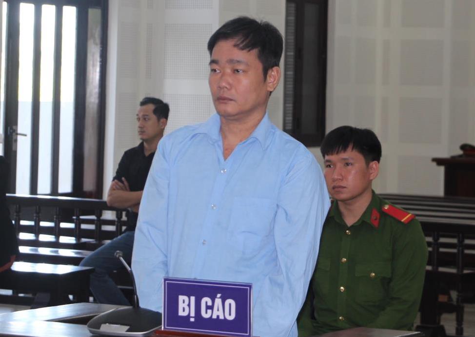 Ân hận muộn màng của người chồng ghen tuông