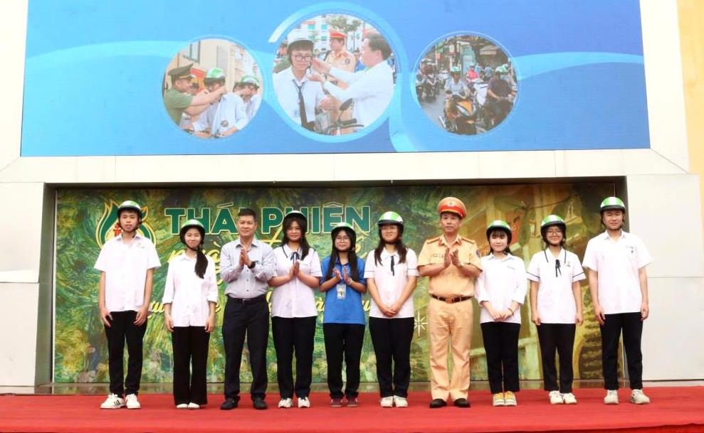 Phối hợp ra mắt chương trình Giao thông xanh - Hành trình an toàn - Vững vàng tiên phong