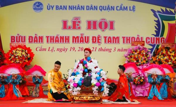 Gần 1.000 người tham gia rước Mẫu tại Lễ hội Bửu đản Thánh mẫu đệ tam Thoải cung năm 2026