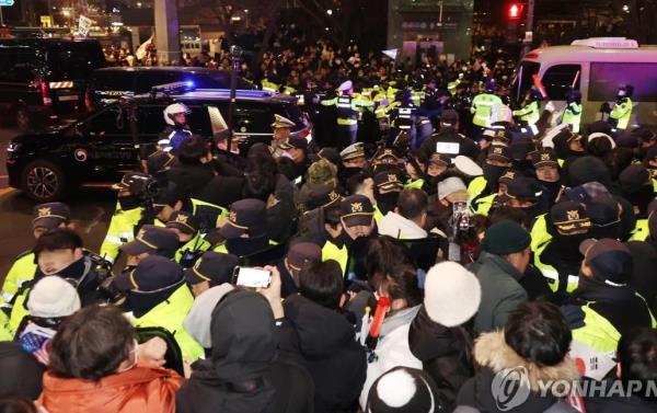 Căng thẳng tiếp diễn trên chính trường Hàn Quốc