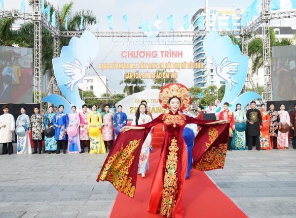 Tôn vinh và lan tỏa giá trị áo dài Việt