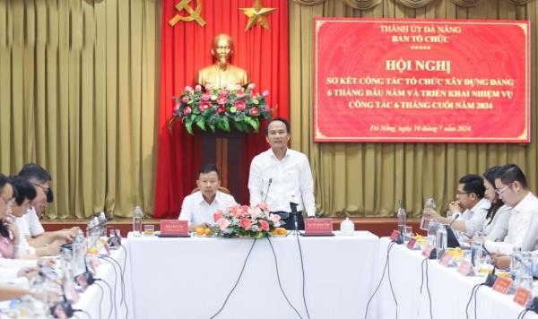 Tiếp tục thực hiện tốt công tác tổ chức xây dựng Đảng