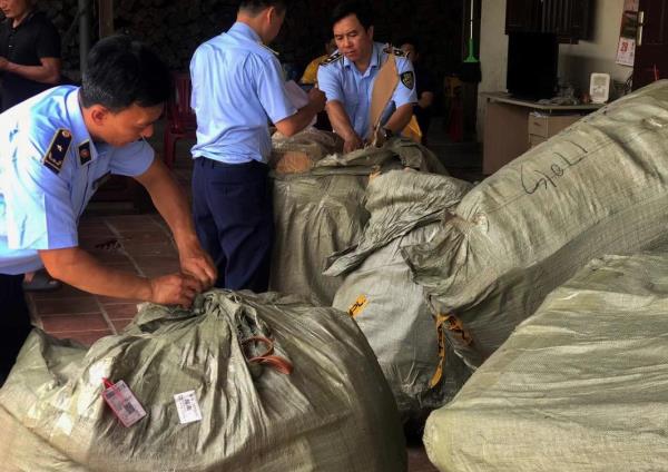 Liên tiếp phát hiện nhiều vụ hàng lậu và hàng giả