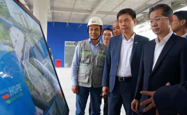 Đà Nẵng cam kết đồng hành cùng FPT trong hỗ trợ phát triển khoa học, công nghệ