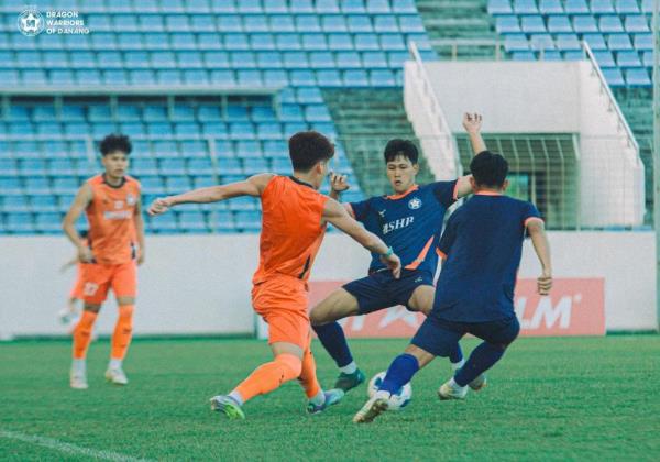 Khai xuân và derby