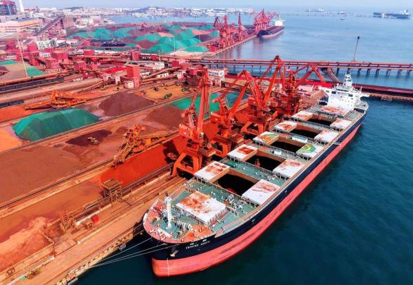 Mỹ áp đặt thuế 245% lên hàng hóa Trung Quốc