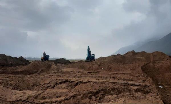 Quản chặt, xử nghiêm