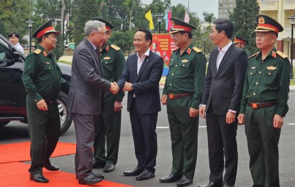 Phó Thủ tướng Thường trực Nguyễn Hòa Bình thăm, chúc Tết tại Đà Nẵng và Quảng Nam