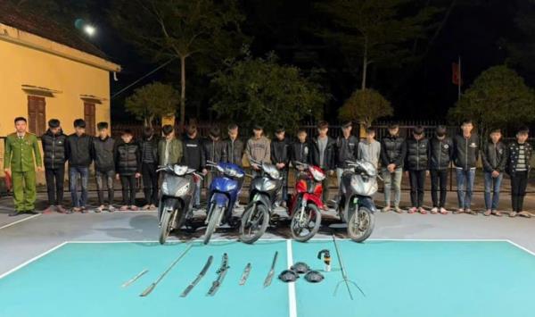 Khởi tố nhóm báo thủ gây rối