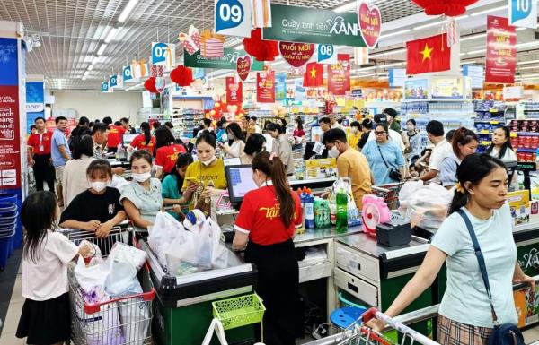 Sôi động các chương trình khuyến mãi dịp hè năm 2025