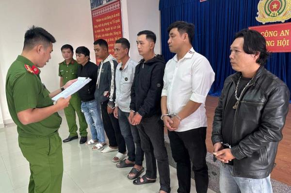 Bắt tạm giam nhóm đối tượng có hành vi gây rối trật tự công cộng