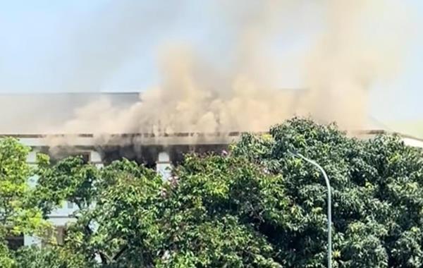 Bà hỏa thực hành thí nghiệm