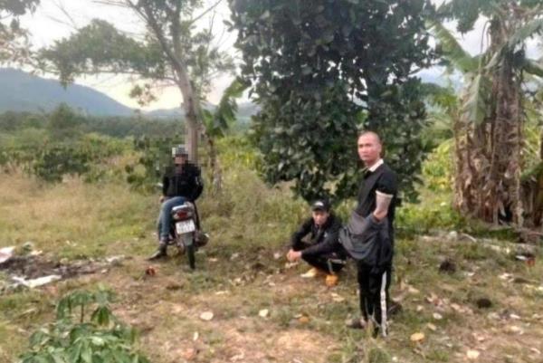 Côn đồ giành đất