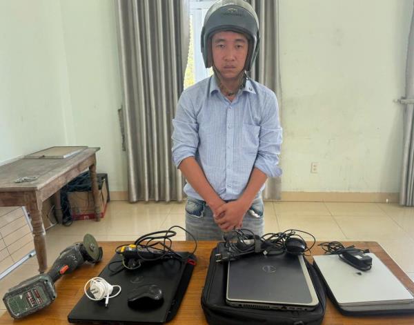 Đạo chích sa lưới