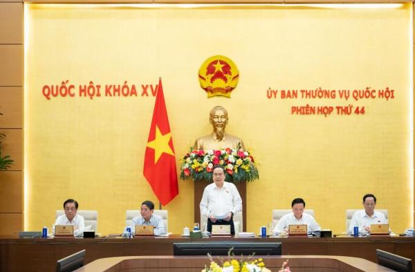 Cho ý kiến về một số vấn đề liên quan đến sửa đổi Hiến pháp