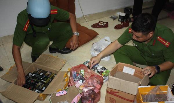 Thuốc lá điện tử không nguồn gốc