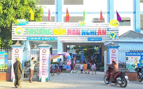 Nghệ An hoãn tựu trường do mưa bão