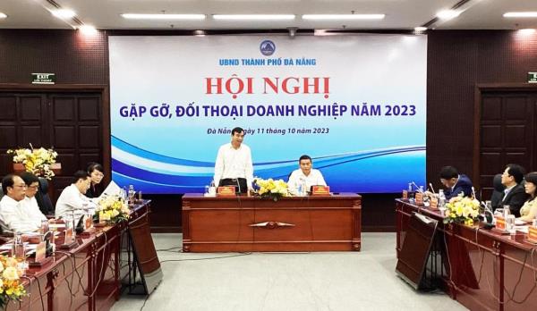 Lãnh đạo thành phố Đà Nẵng đối thoại với doanh nghiệp
