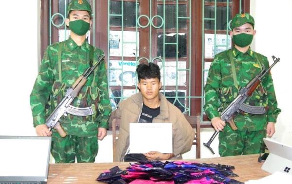 Bắt quả tang đối tượng vận chuyển 60.000 viên ma túy tổng hợp