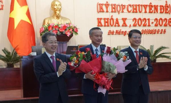 Hội đồng nhân dân TP Đà Nẵng thảo luận, biểu quyết thông qua 23 nghị quyết