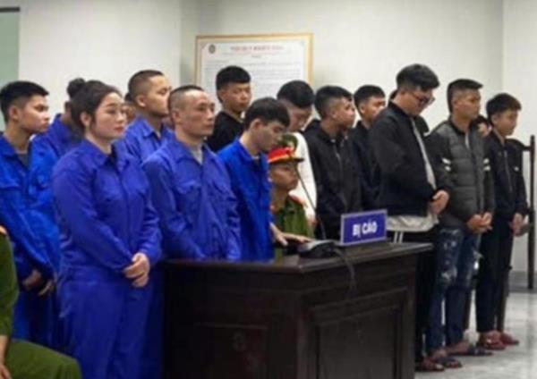 Tuyên phạt gần 50 năm tù đối với các bị cáo trong vụ án mạng lúc nửa đêm