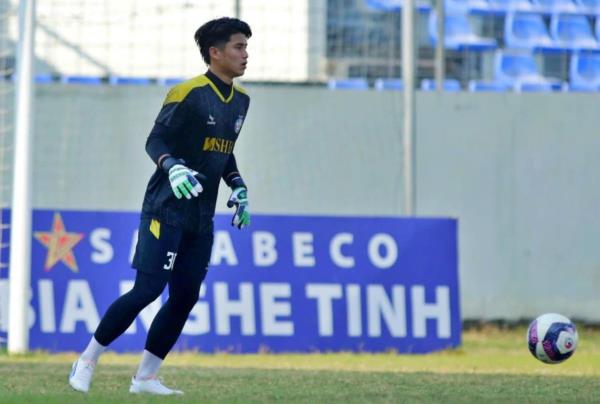 SHB Đà Nẵng triệu hồi thủ môn từ Singapore