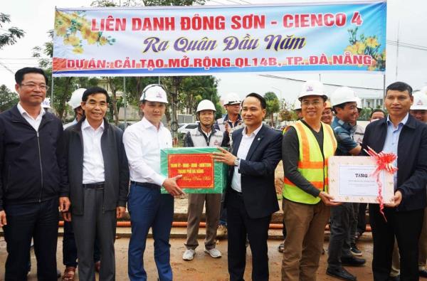 Đẩy nhanh tiến độ thi công 2 dự án giao thông trọng điểm