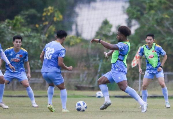 Những cuộc tái xuất, những nhân tố mới