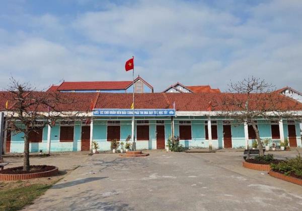 Quảng Bình: Vẫn chưa tìm được tiếng nói chung để học sinh khối Tân Mỹ đi học trở lại