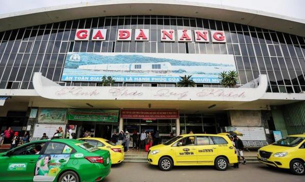 Rục rịch tăng giá vé xe, tàu khi giá xăng, dầu tăng vọt