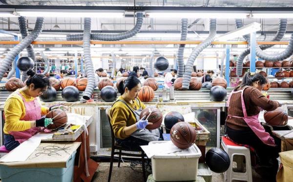 Trung Quốc phản ứng việc Mỹ áp thuế 245%