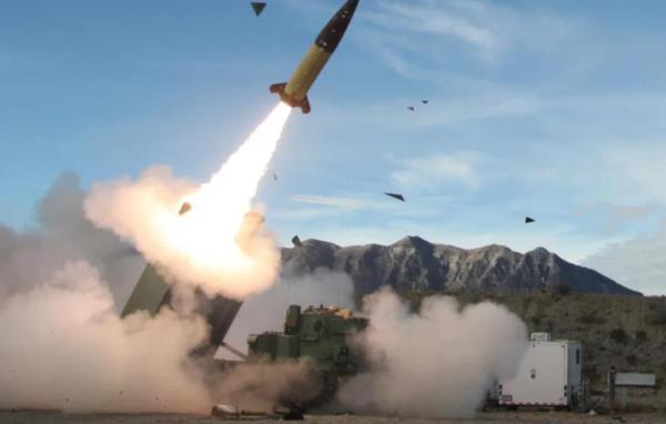 Mỹ bật đèn xanh cho phép Ukraine sử dụng tên lửa tầm xa nhằm vào Nga