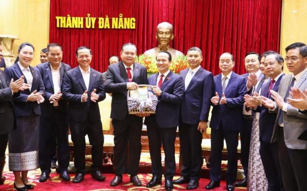 Thắt chặt quan hệ hợp tác Đà Nẵng – Champasak