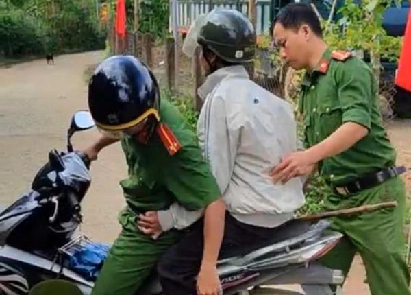 Tận tụy vì dân từ điều bình dị nhất