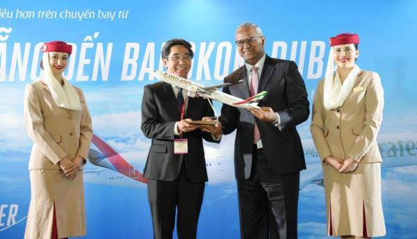 Emirates hạ cánh tại Đà Nẵng