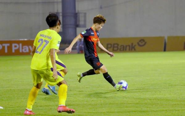 Hoàng Đức, Văn Lâm đếm ngày trở lại V.League 1