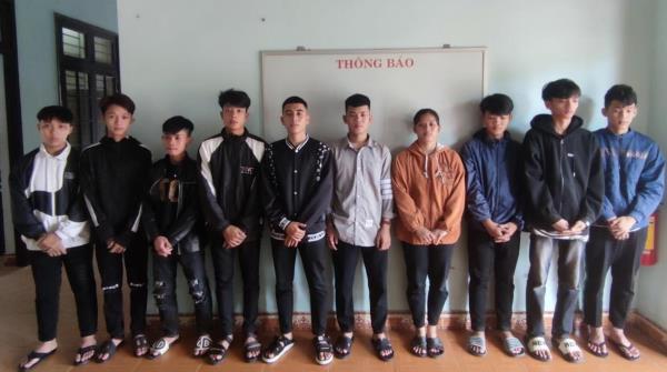 Khởi tố nhóm sửu nhi xách hung khí đánh nhau