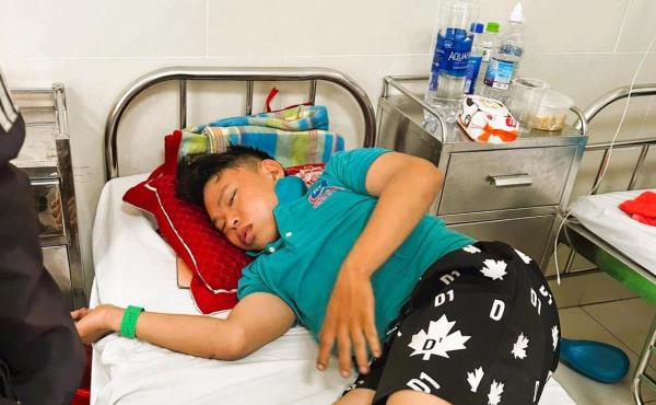 Mâu thuẫn trên Facrbook, anh rể tham gia đánh em vợ bị thương