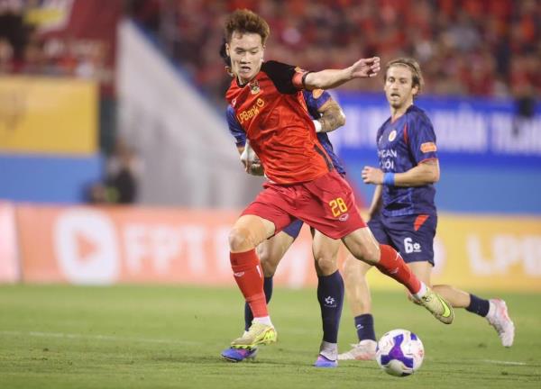 Bóng đá Thủ đô thắng lớn