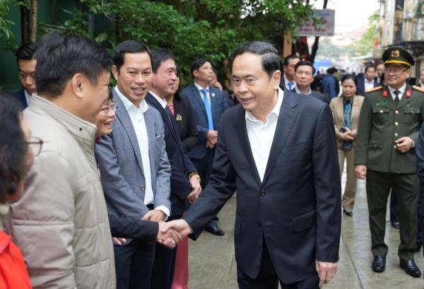 Chủ tịch Quốc hội Trần Thanh Mẫn dâng hương tưởng nhớ nguyên Chủ tịch nước, Đại tướng Lê Đức Anh và Đại tướng Nguyễn Chí Thanh