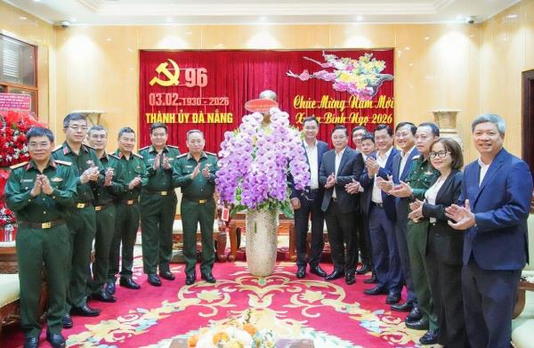 Tổng cục II (Bộ Quốc phòng) thăm, chúc Tết TP Đà Nẵng