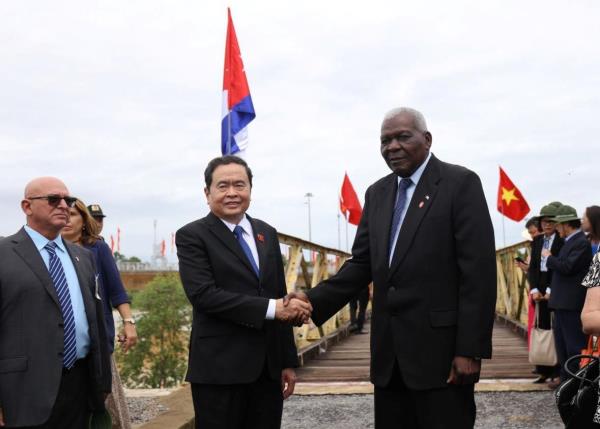 Sáng ngời biểu tượng tình đoàn kết đặc biệt Việt Nam – Cuba