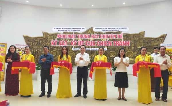 Khai mạc trưng bày chuyên đề Kỷ vật - Ký ức của chiến tranh