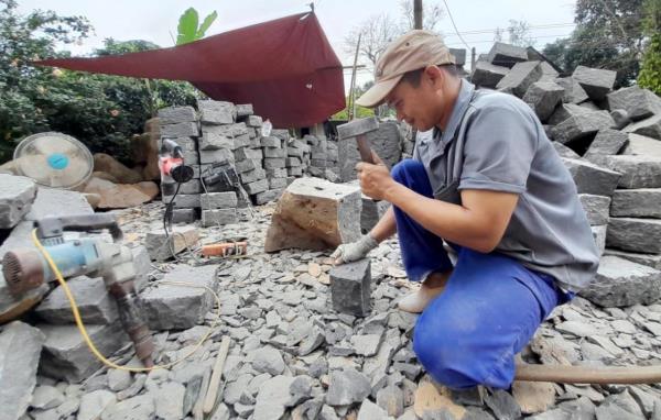 Đổi đời cho đá mồ côi