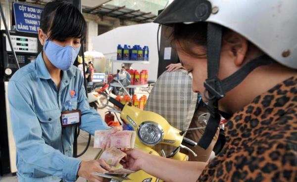 Giá xăng dầu tăng trở lại, dầu diesel có mức tăng cao nhất