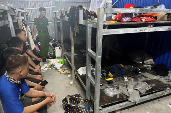 Kiểm tra lán công nhân trong khu công nghiệp ở Quảng Ninh, phát lộ chế độ trả bằng ma túy