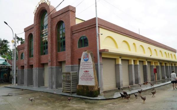 Tiểu thương chờ… chợ