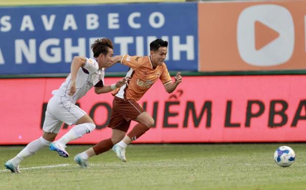 Hoàng Anh Gia Lai thắng giòn giã